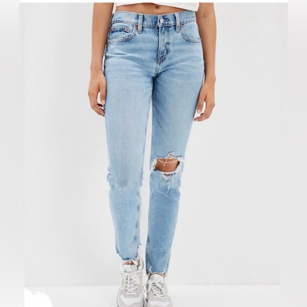 American Eagle Ripped ‘90s Skinny Jean Size 4 Short